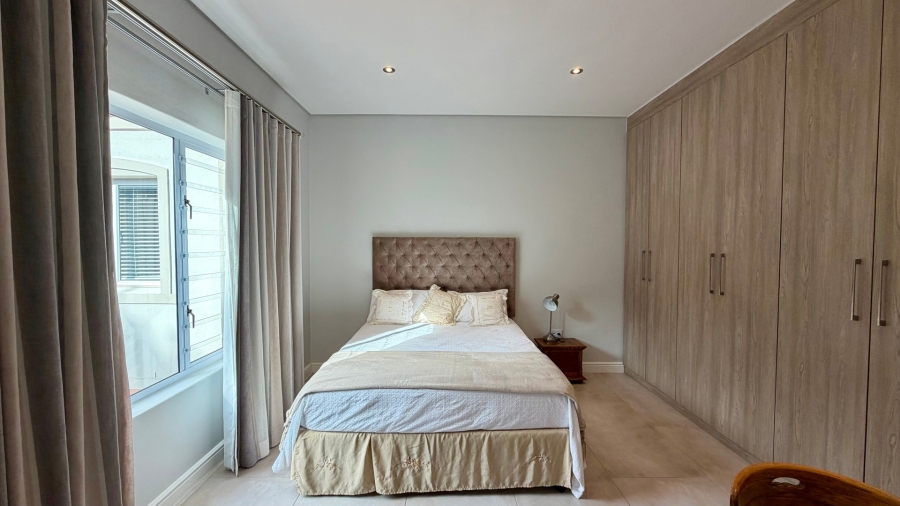 5 Bedroom Property for Sale in Dennegeur Western Cape